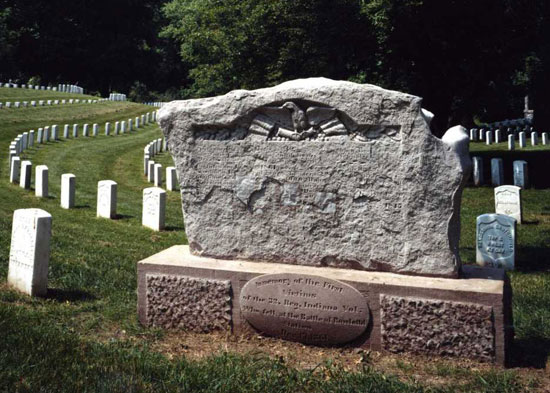 32nd Indiana Infantry Monument, 2004, Cave Hill National Cemetery, before removal for conservation.