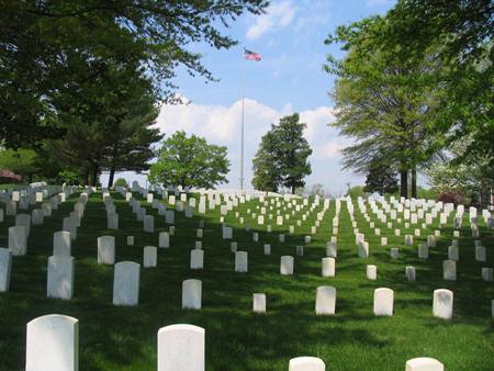 Burial area and flag pole at Lebanon National Cemetery. Burial area and flag pole at Lebanon National Cemetery.