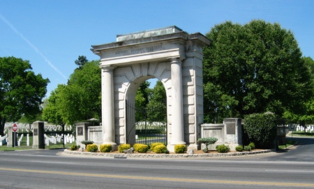 Main gate at Nashville National Cemetery.