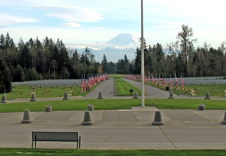 Mt. Rainier overlooks Tahoma National Cemetery. Mt. Rainier overlooks Tahoma National Cemetery.