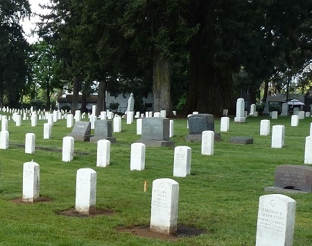 Headstones line the gravesites at Vancouver Barracks National Cemetery. Headstones line the gravesites at Vancouver Barracks National Cemetery.